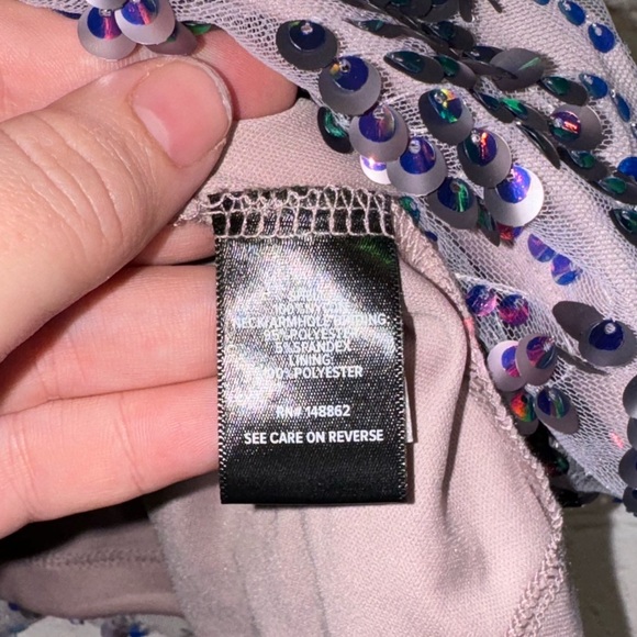 TORRID Sequin Shell Crop Top, Size 2X - Picture 9 of 12